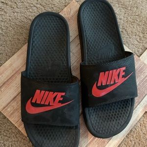 Men’s Nike Slides / Flip Flops